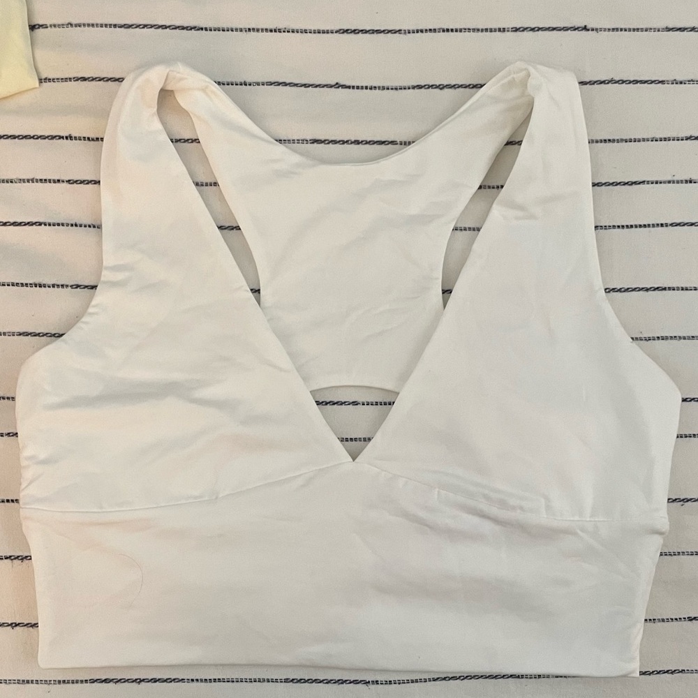 White V tank crop top